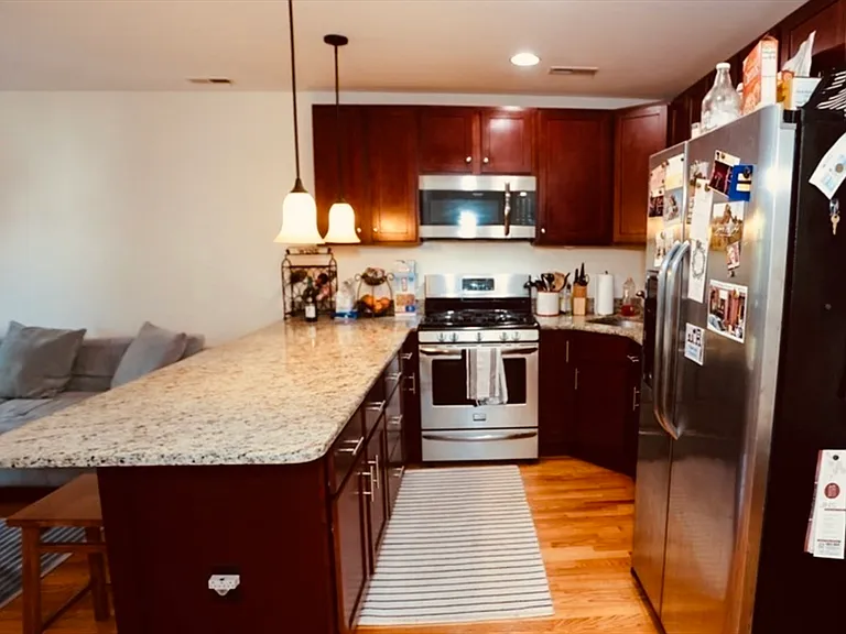 21 Highland Park Ave #2 — Photo 4