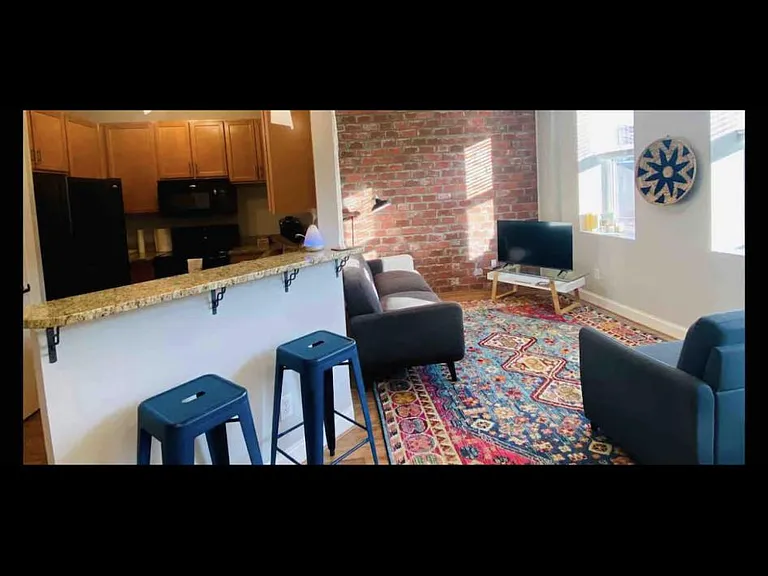220 W Market St #305 — Photo 11