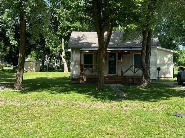 510 S Ozark St, Girard, KS 66743