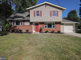 8 Chatham Rd, Gibbsboro, NJ 08026