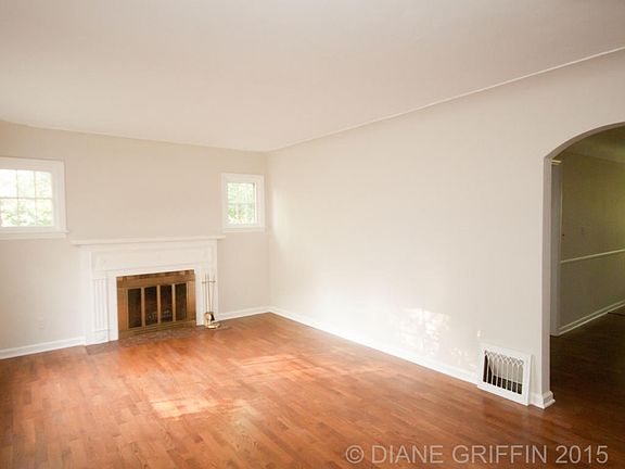 3rd image of 1631 Chamberlain Ave SE