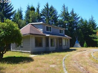 62520 Crown Point Rd, Coos Bay, OR 97420
