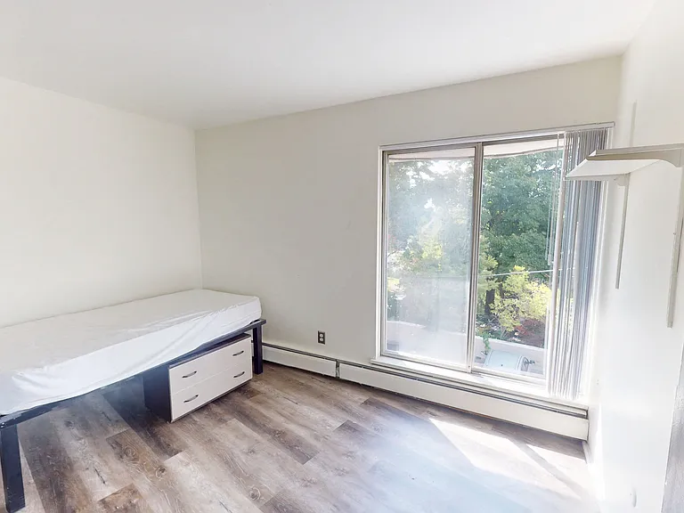 406 Packard St — Photo 8
