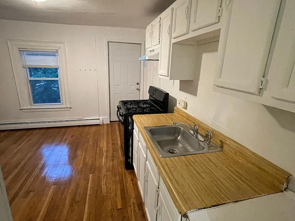 369 Prospect St #2