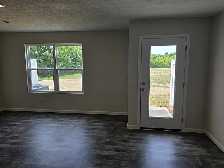 10335 Mae Ct — Photo 12