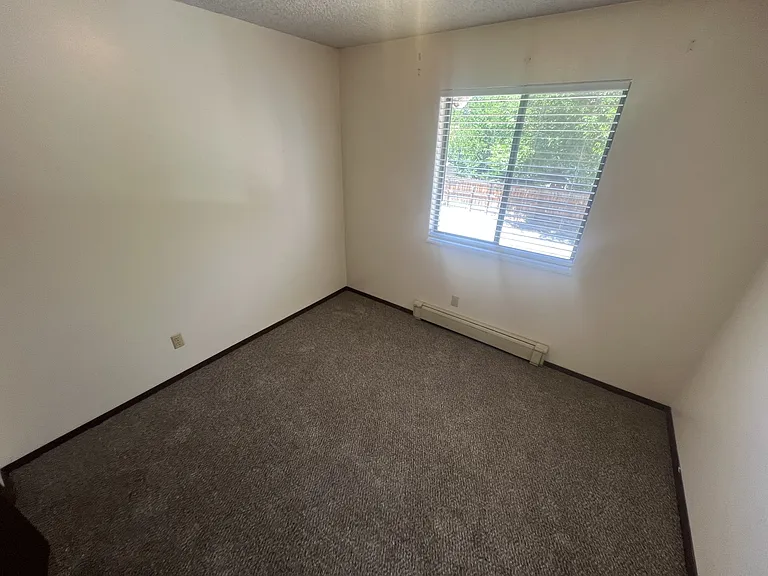 2511 W 27th St #3 — Photo 8