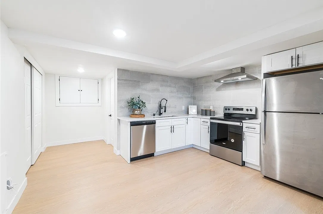 3 bed, 1750 sqft, $2,000 — Photo 2