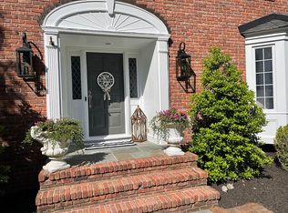 5 Cobblestone Ln, Morristown, NJ 07960