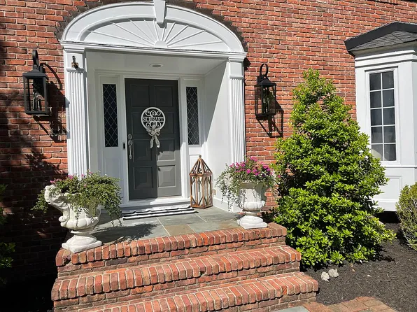 5 Cobblestone Ln, Morristown, NJ 07960