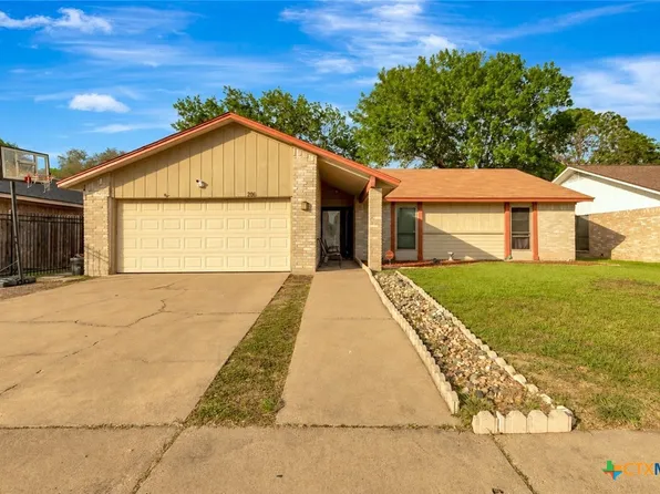 206 Fleetwood Dr, Victoria, TX 77901
