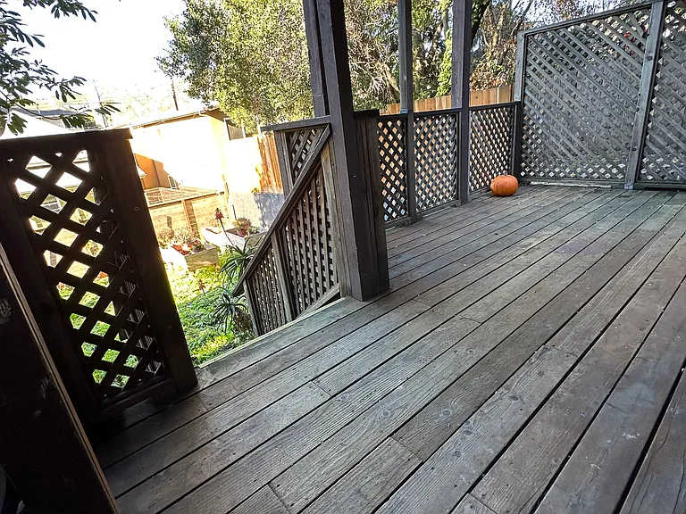Deck and Yard space