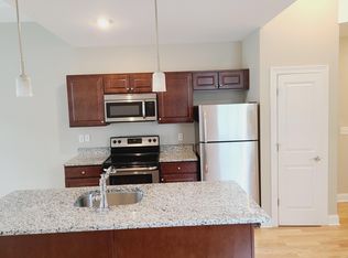 1 Columbia Pl APT 54, Albany, NY 12207