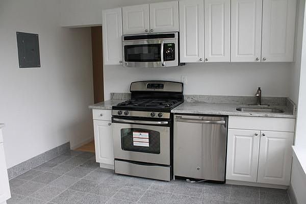 2nd image of 820 Riverside Dr APT 4G