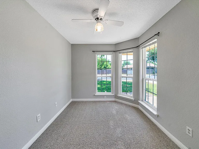 16906 Pocono Dr — Photo 13