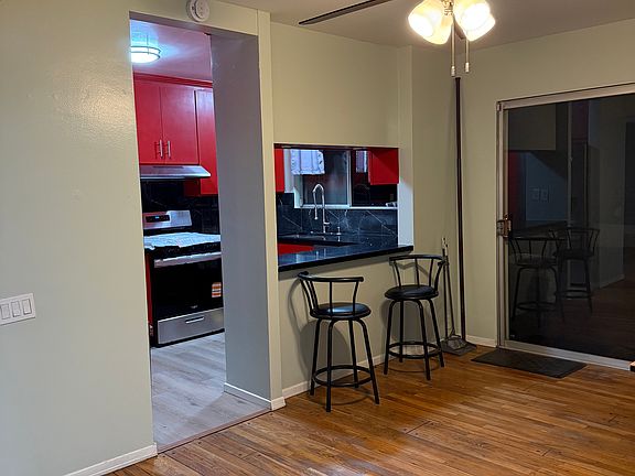 3rd image of 3200 S Sepulveda Blvd Unit J23