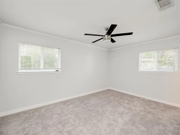 5402 Chevy Cir — Photo 22