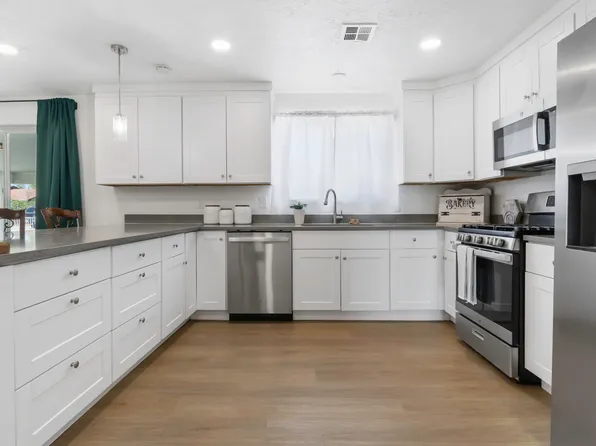 244 E Cherry St, Grantsville, UT 84029