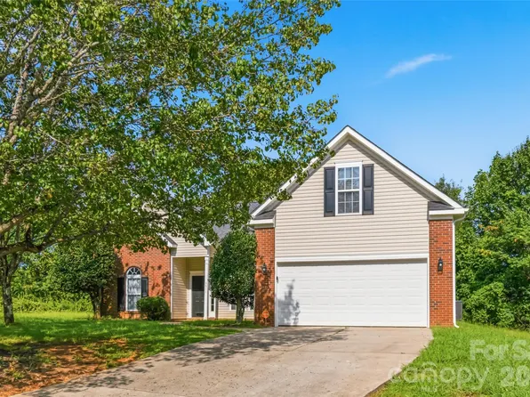 9611 Worley Dr, Charlotte, NC 28215