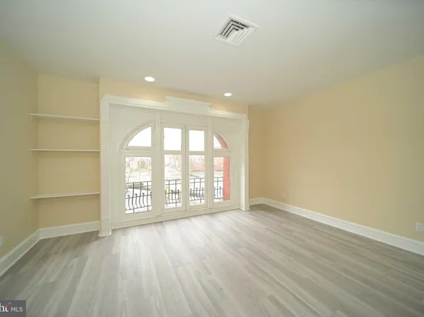 1816 W Girard Ave, Philadelphia, PA 19130