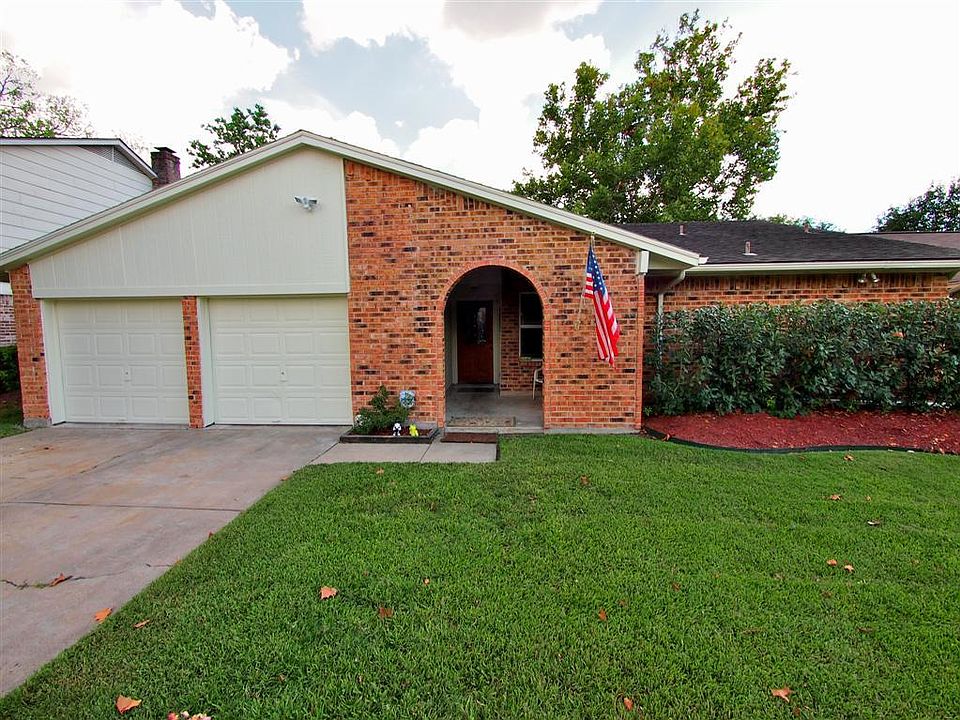 1st image of 21315 Park Bend Dr
