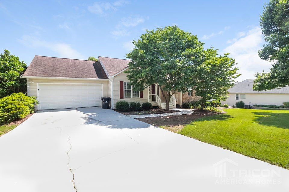 1st image of 3005 Hampton Valley Dr
