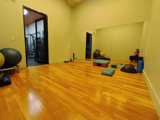 Rented by City Vista Inc | media 22