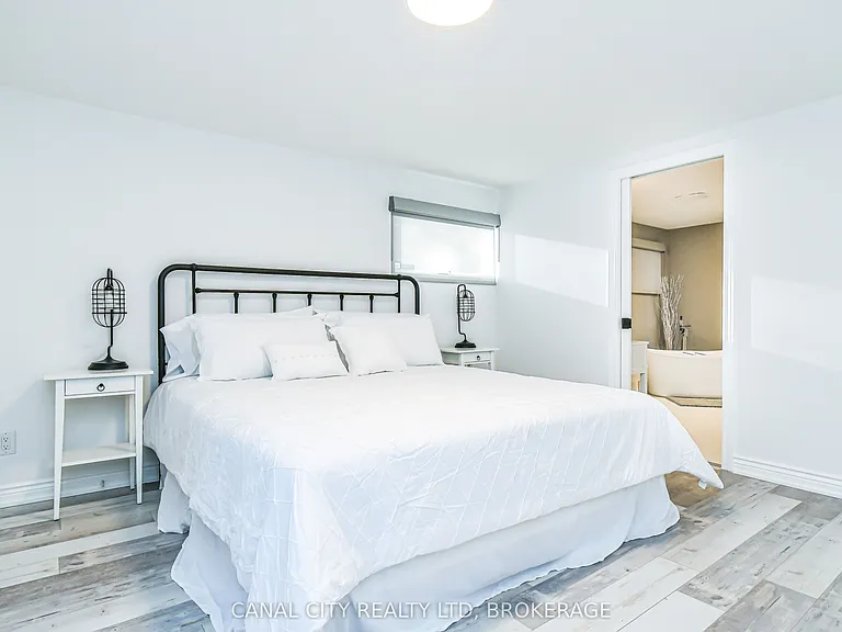 6 Colton Ave — Photo 18