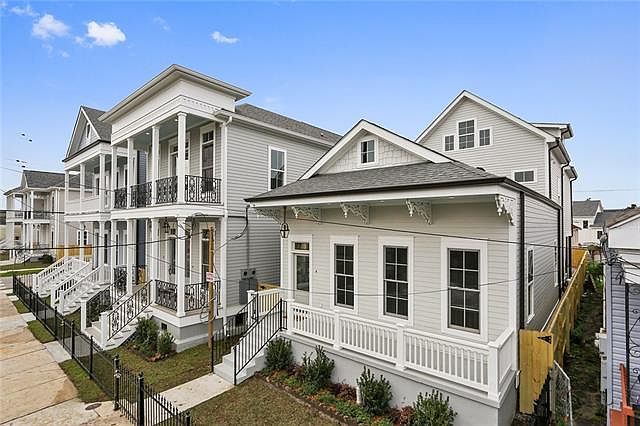 1st image of 2406 Valence St #2406
