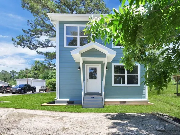 189 W Lakeview Wood, Onalaska, TX 77360