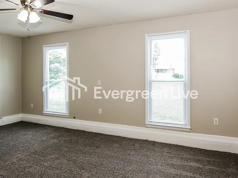 229 Cedar Creek Cir — Photo 8