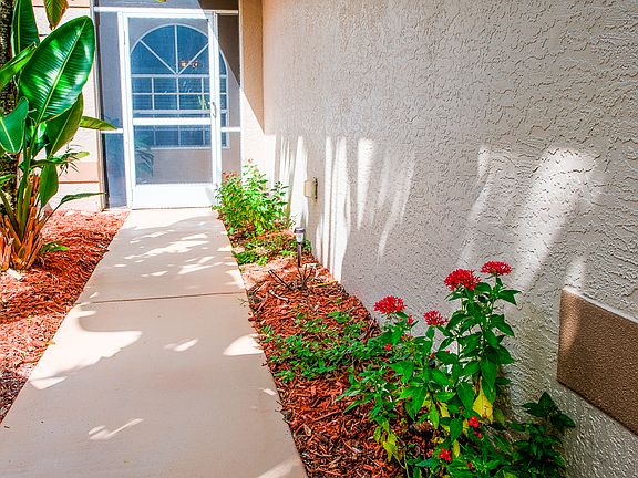 2nd image of 8071 San Vista Cir