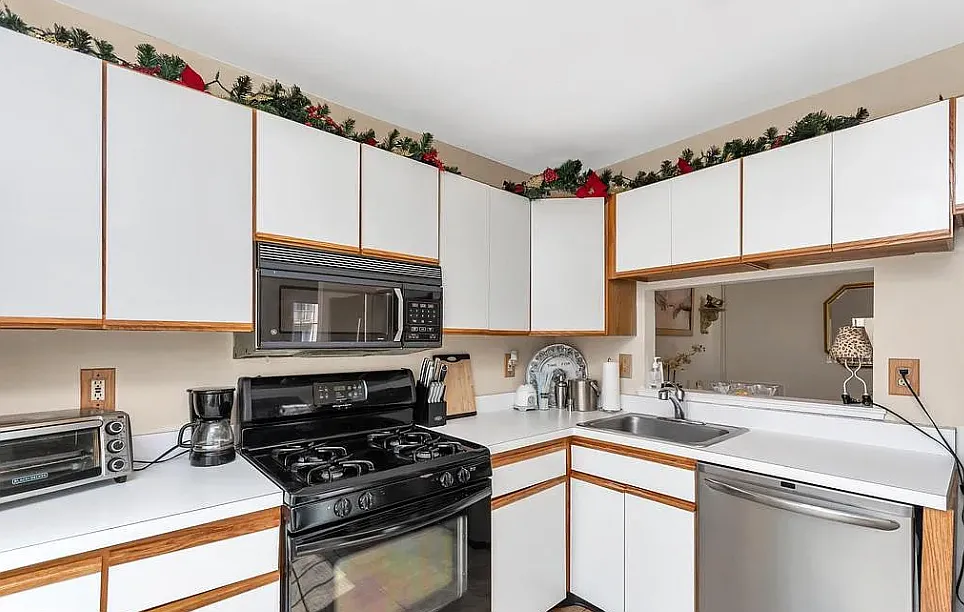 2 bed, 851 sqft, $950 — Photo 4