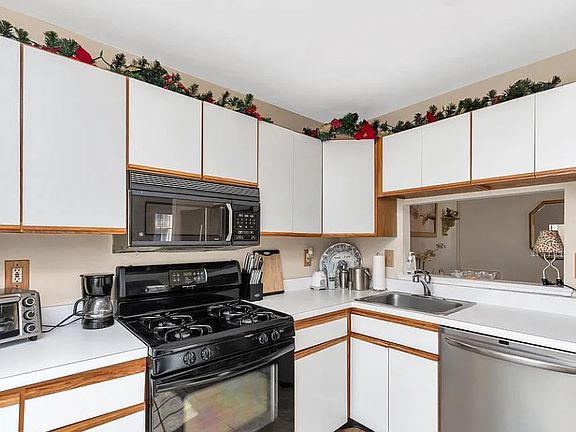 5th image of 2501 Thistledown Ct #2501