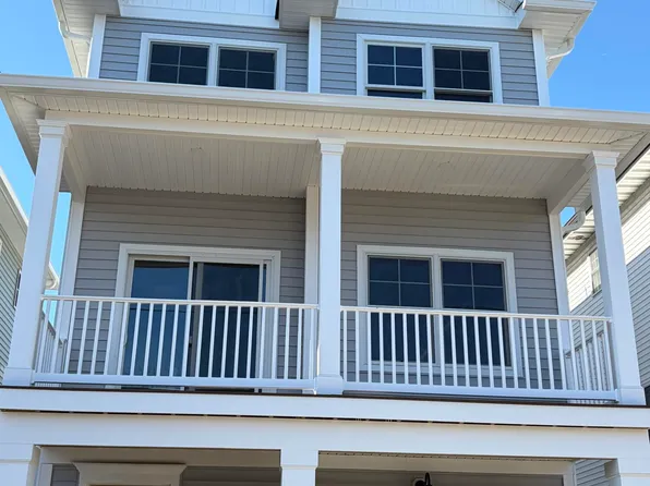 36A E North St, Highlands, NJ