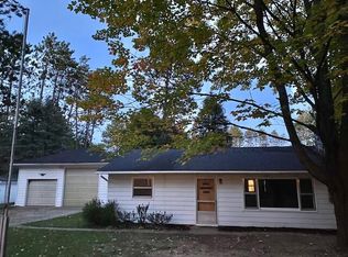 212 Hemlock Rd, Roscommon, MI 48653
