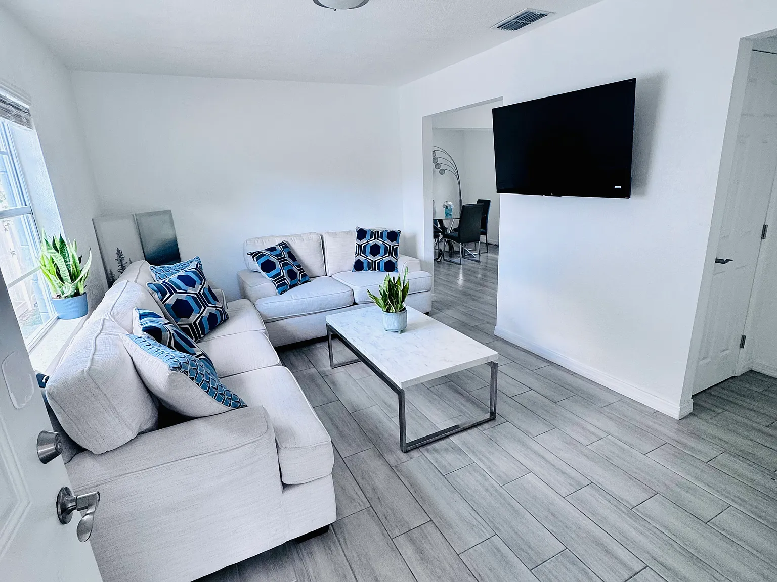 2 bed, 792 sqft, $2,400 — Photo 4