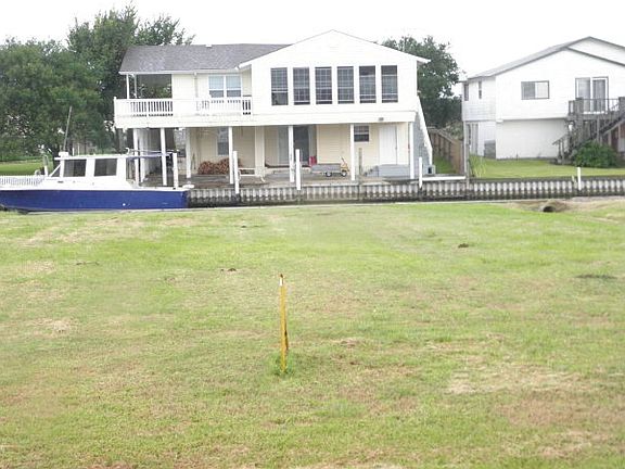 3rd image of 122 Driftwood Rd