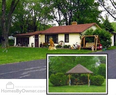 2nd image of 4580 N Overland Rd