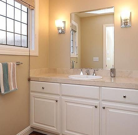 2nd image of 286 Selby Ln