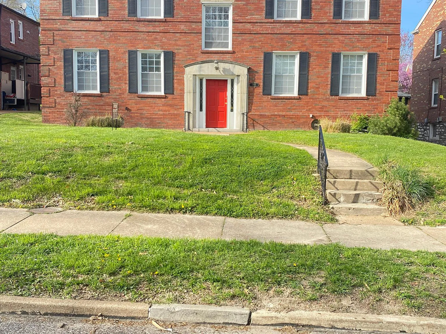 7901 Delmar Blvd — Photo 1