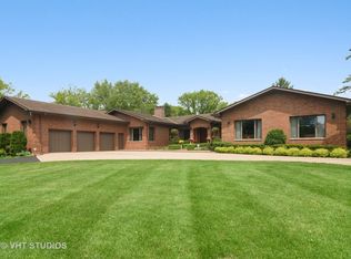 69 Dundee Ln, Barrington Hills, IL 60010