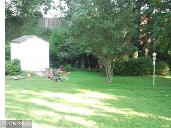 2nd image of 2721 Bowling Green Dr