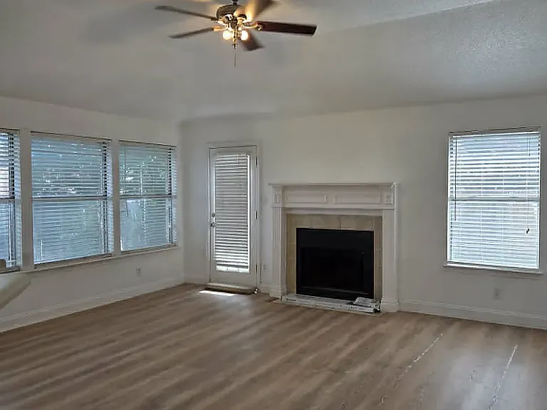 6701 Woodsmoke Way — Photo 10