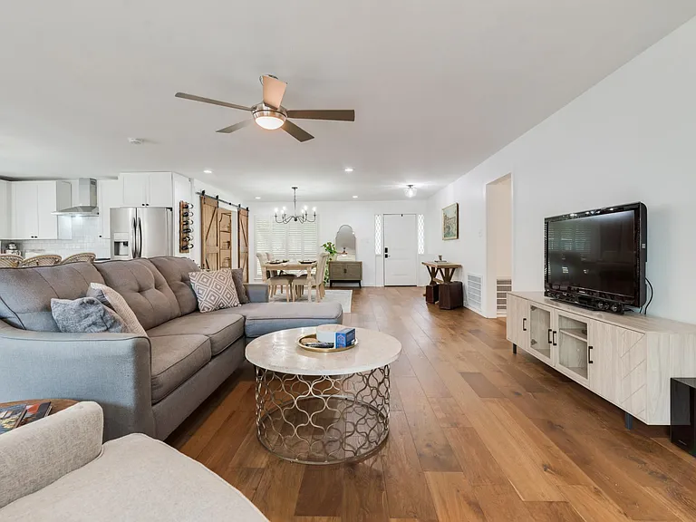 10047 Briarwild Ln — Photo 13