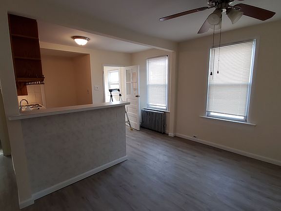 5th image of 198 Oakwood Ave #2