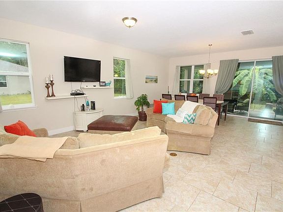 4th image of 435 River Square Ln