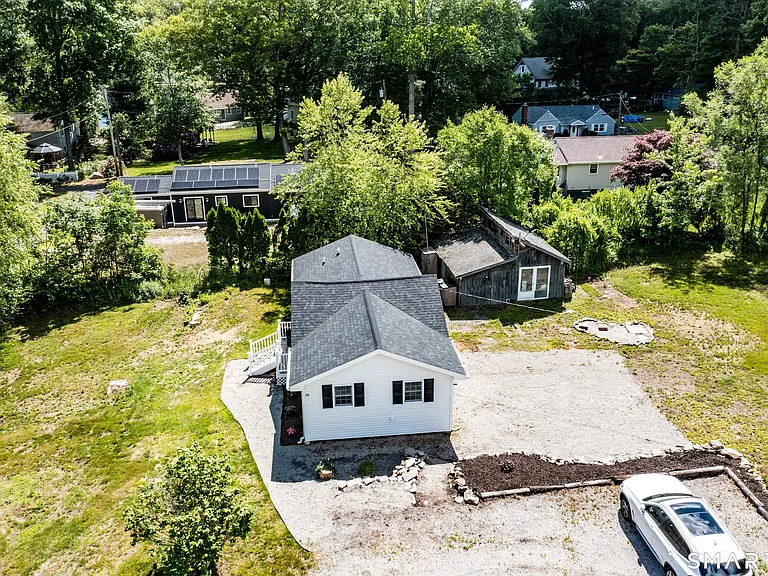 115 Shore Dr — Photo 14