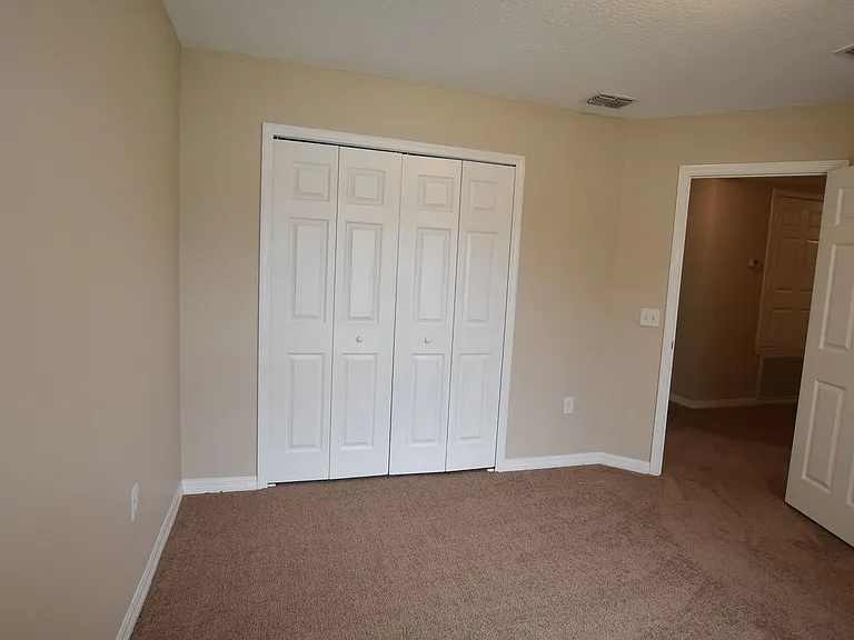 527 Bristol Cir — Photo 27