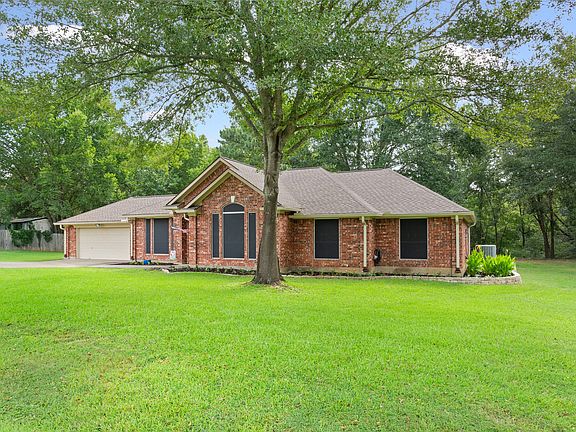 4th image of 810 Robindale Ln