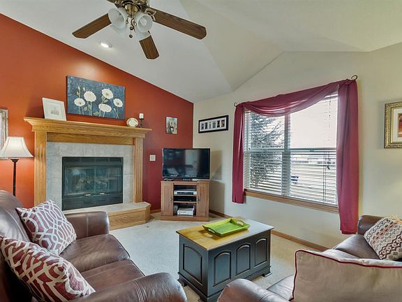 5th image of 1815 N Buckthorn Ct